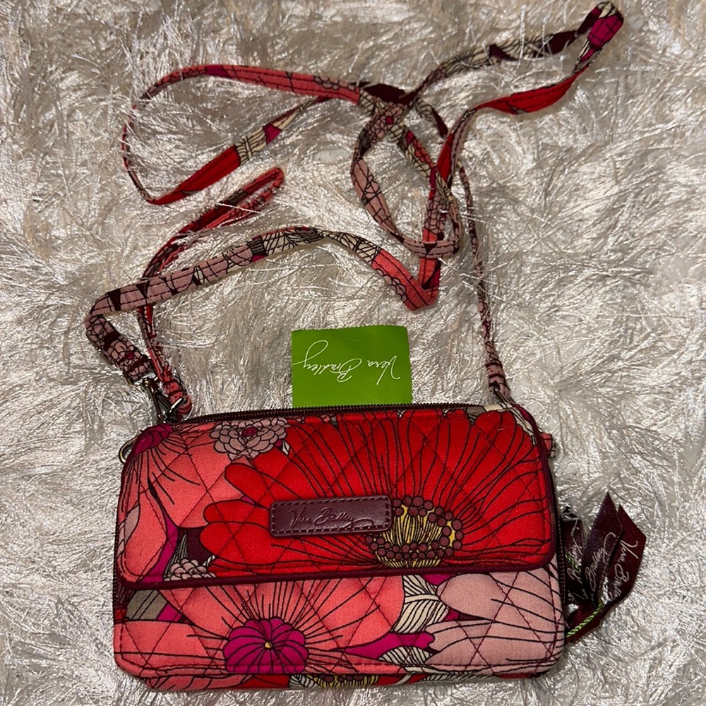 Brand new with tags Vera Bradley all one one crossbody